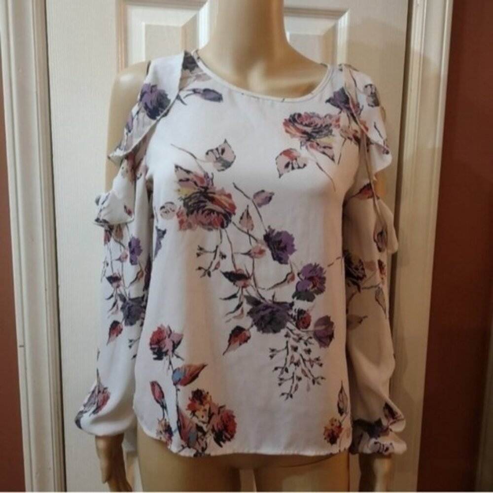One clothing women's size small open shoulder floral blouse shirt top